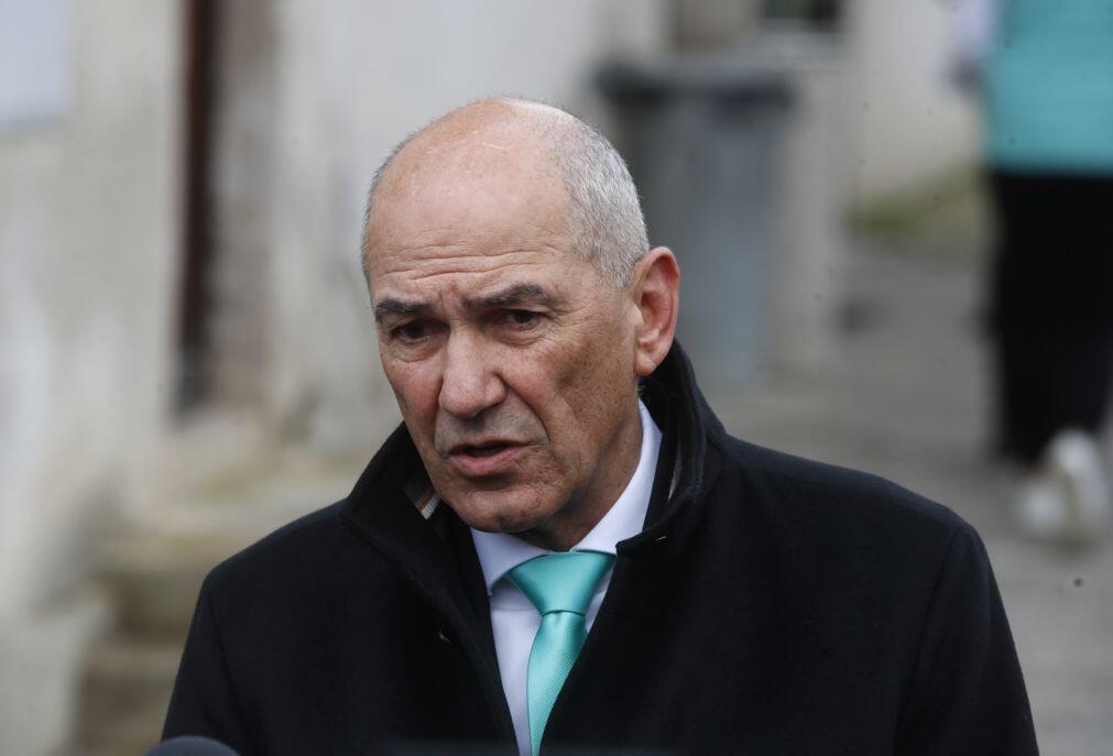 Líder nacionalista foi eleito primeiro-ministro da Eslovénia com maioria frágil