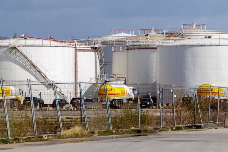 Cotação do Brent para entrega em julho sobe 5,8% para 114,44 dólares