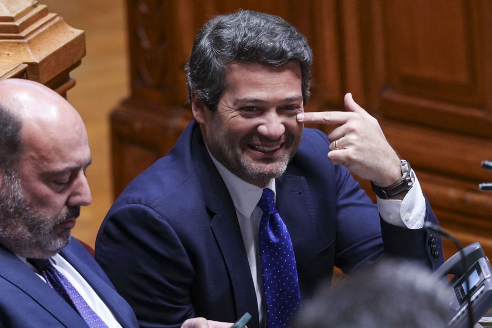 Ventura desafia direita a reconfirmar perda de nacionalidade e admite referendo