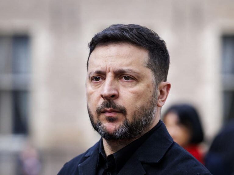 Zelensky diz-se preparado para encontro com Putin e confirma troca de prisioneiros