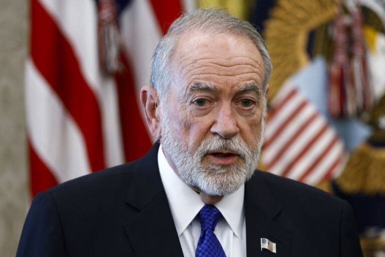 Embaixador americano condena 