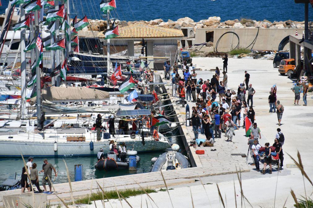 Ativistas da Flotilha Global Sumud denunciam maus tratos pelas forças israelitas