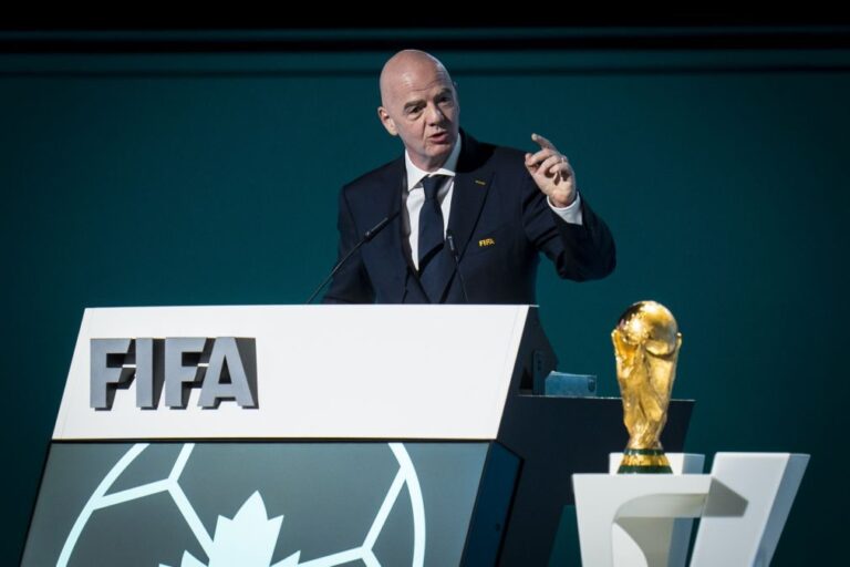 Infantino assume que a FIFA está 