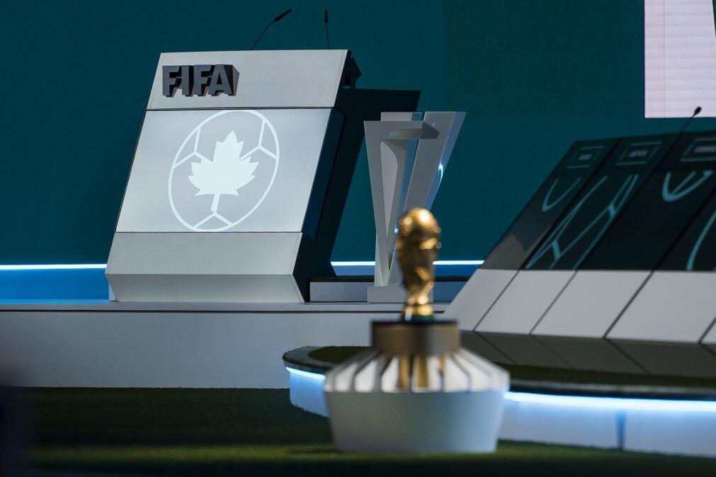 Três cerimónias de abertura do Mundial de futebol sendo uma por cada país organizador