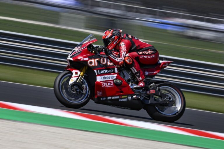 Nicolò Bulega soma 20.ª vitória seguida nas Superbikes ao vencer em Aragão