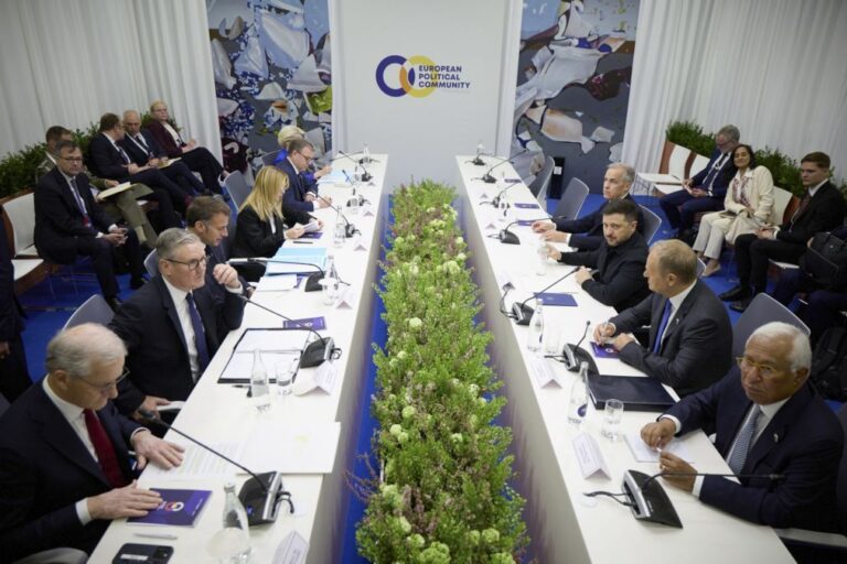 Londres e Bruxelas acordam participação do Reino Unido em empréstimo à Ucrânia