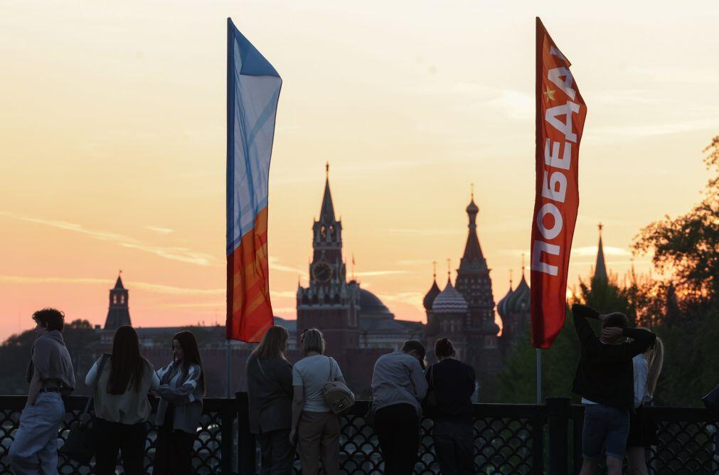 Abatidos 19 drones sobre Moscovo que obrigaram a suspender aeroportos