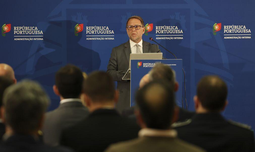 Governo mantêm SIRESP e anuncia reforço da rede
