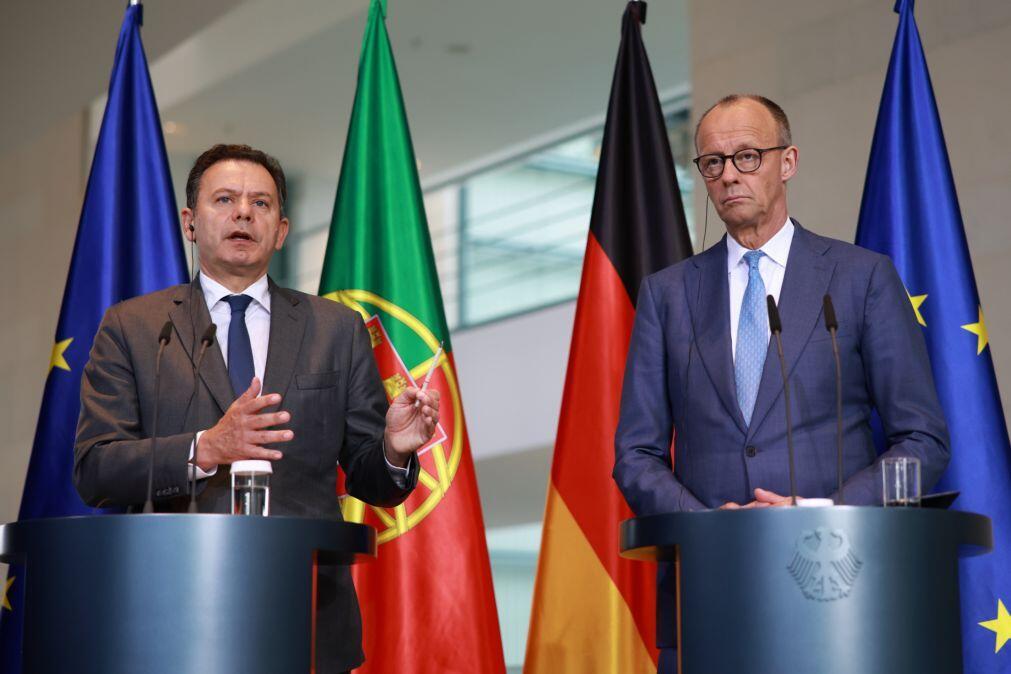 Montenegro e Merz defendem pressão diplomática sobre Teerão e alertam para impacto no estreito de Ormuz
