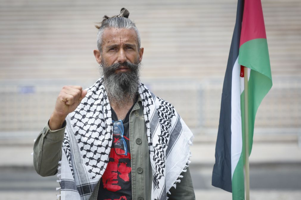 Ativista português na flotilha diz ter sido torturado por Israel