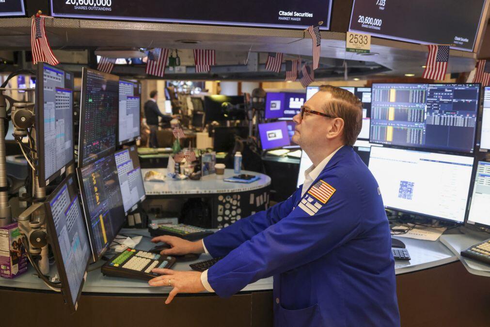 Wall Street mostra apetite pelo risco e fecha com recordes do S&P500 e Nasdaq