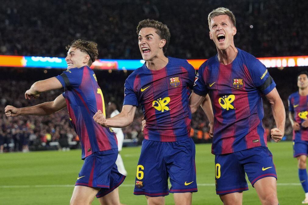 Barcelona é bicampeão espanhol de futebol após  bater o Real Madrid