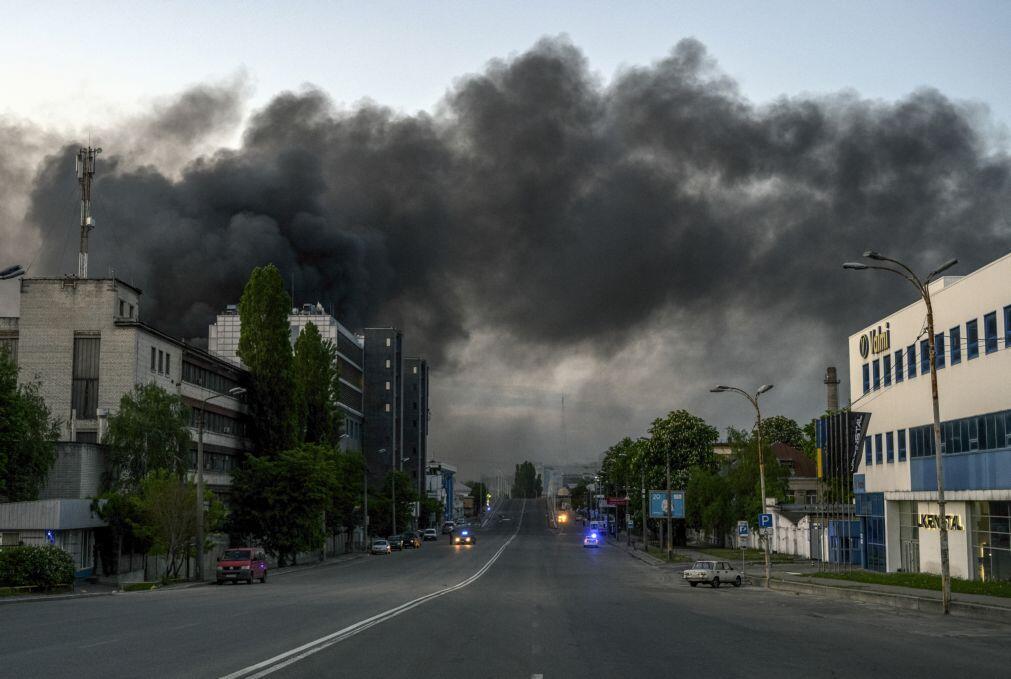 Ucrânia: Ataque russo contra Kiev faz pelo menos cinco mortos e mais de 40 feridos