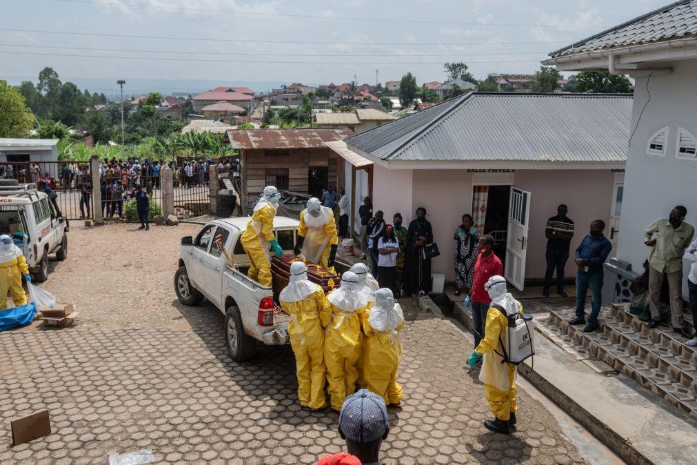 Mais de 900 casos suspeitos ou confirmados de ébola na RDCongo – OMS