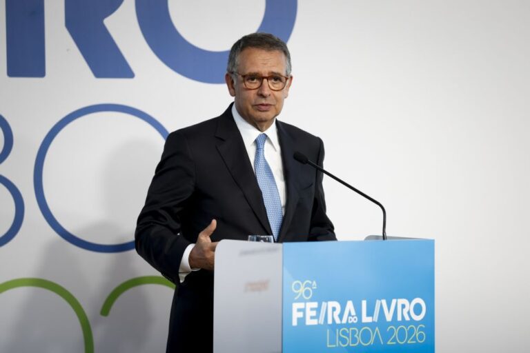 Seguro defende importância da leitura como ferramenta contra os algoritmos
