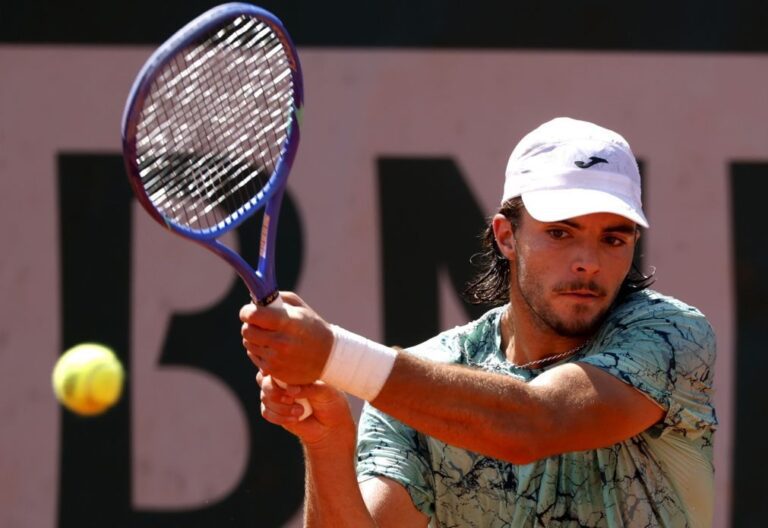 Jaime Faria bate alemão Jan-Lennard Struff e passa à terceira ronda de Roland Garros