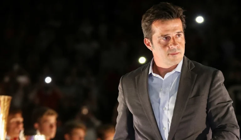 Marco Silva em Lisboa para decisão sobre o futuro entre Benfica e Fulham