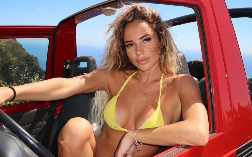 Desafio Final 20 fotos que mostram que Daniela Santo é uma bomba de sensualidade