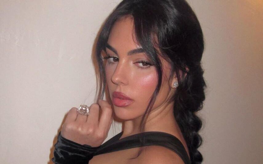 Georgina Rodriguez Faz homenagem a Nossa Senhora de Fátima