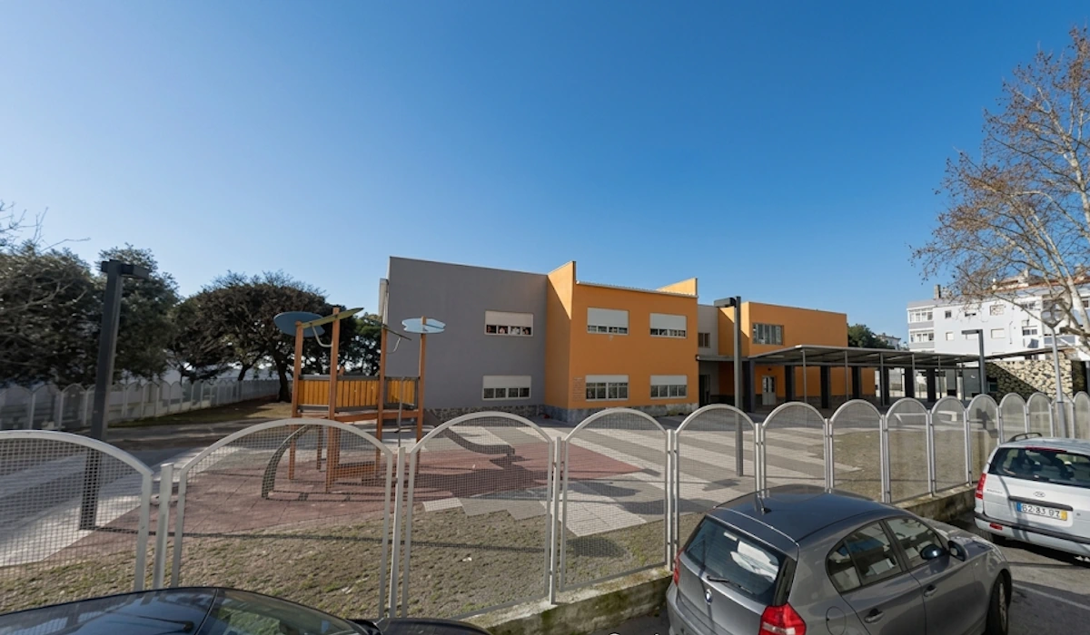 Menino de seis anos morre subitamente na sala de aula no Seixal