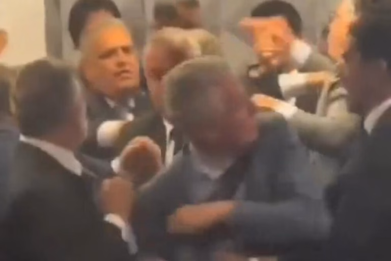 Agressões na CPI mista antecedem aprovação de quebra de sigilo de filho de Lula