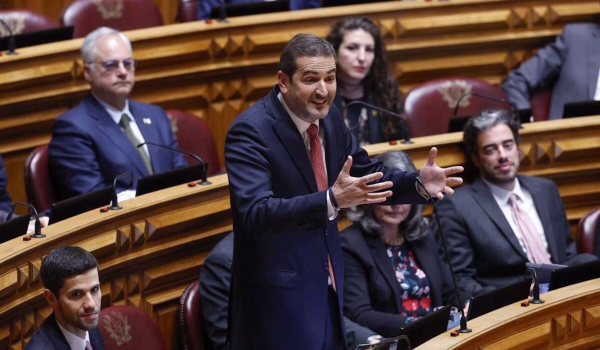 PSD impõe disciplina de voto: Mudança de género exige agora prova médica