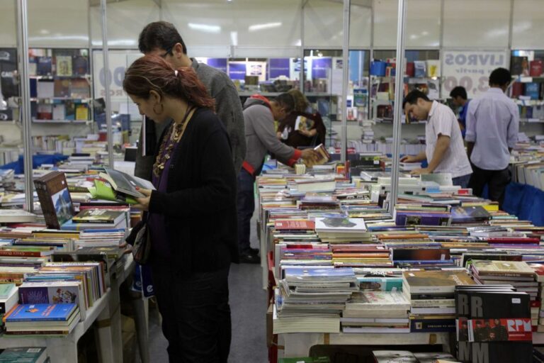 Escritora croata Slavenka Drakulic morre aos 76 anos