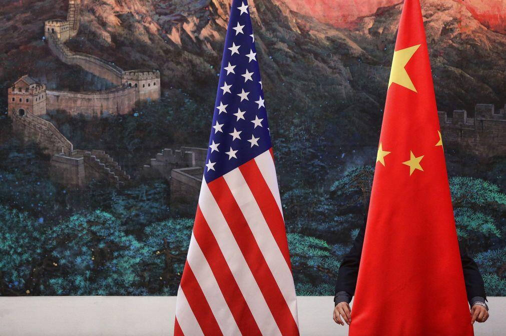 China veta compras públicas a 46 empresas norte-americanas