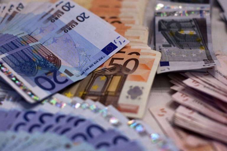 UE liberta novo financiamento à Ucrânia de 2,8 mil ME