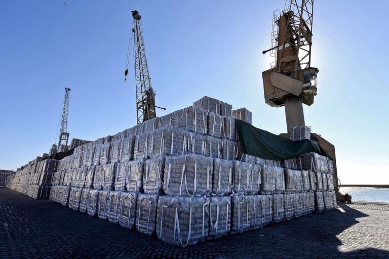 Consumo de cimento recupera 26% em março após meses de quebra e volatilidade na construção