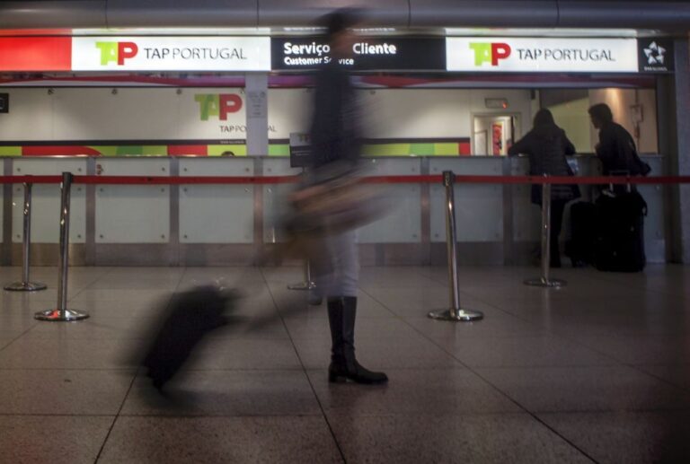 Passageiros nos aeroportos batem novo recorde de 6,6 milhões em abril - INE