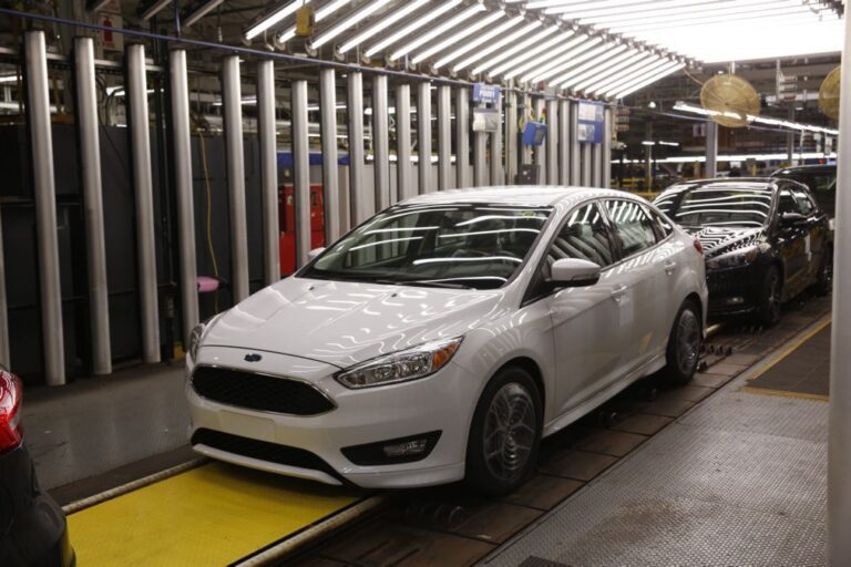 Ford chama mais de 250.000 carros para revisão por problemas no motor