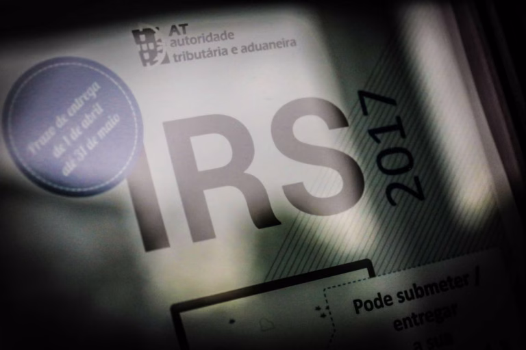 Taxa média de IRS dos contribuintes baixa para 11,65% em 2024