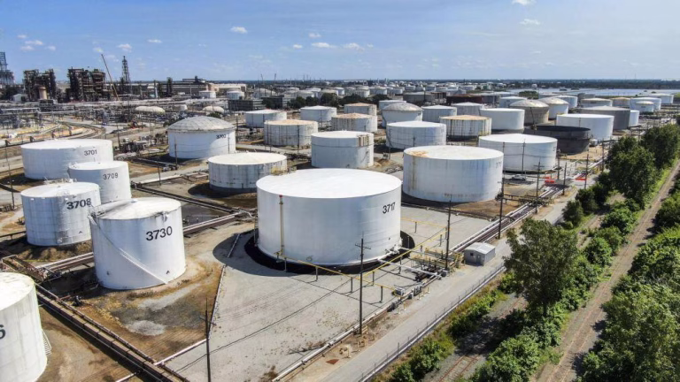 Cotação do Brent para entrega em maio cai 11,28% para 87,80 dólares