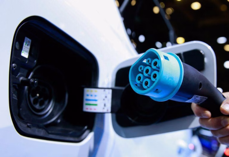 Novo concurso de apoio à compra de carros elétricos arranca entre maio e junho