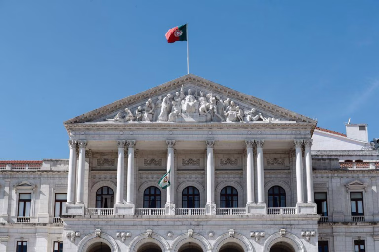 Parlamento marca eleição dos órgãos externos para 16 de abril
