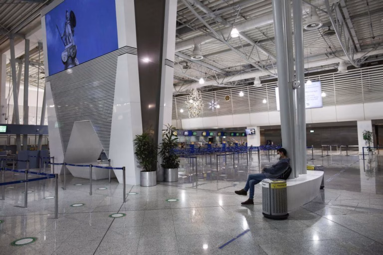 Problema técnico nos aeroportos da Grécia causa atrasos e adiamentos de voos