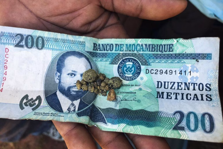 Produção de ouro por Moçambique cresceu 4% até março para 283 quilogramas