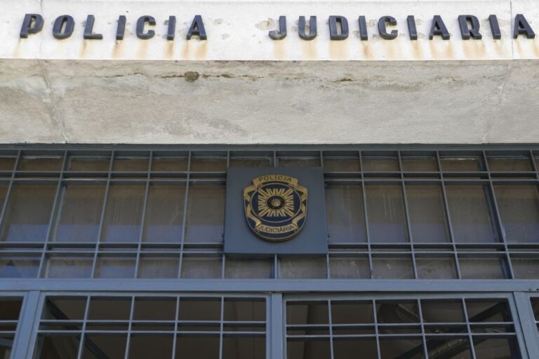 PJ efetua buscas a elementos do Coletivo pela Libertação da Palestina