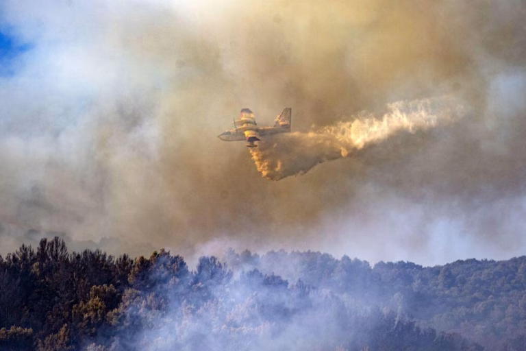 Cerca de 3.500 pessoas retiradas na Toscana devido a incêndio florestal