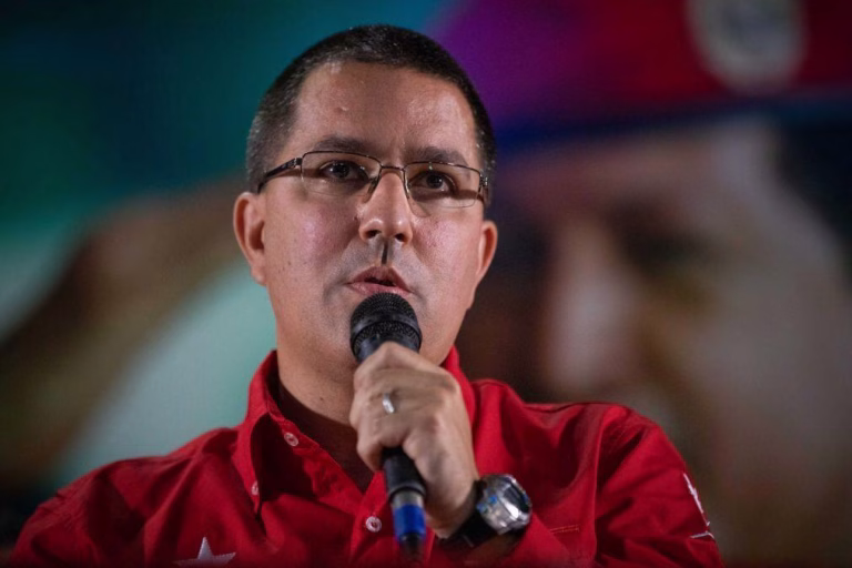 Comissão diz que 379 presos políticos receberam amnistia na Venezuela