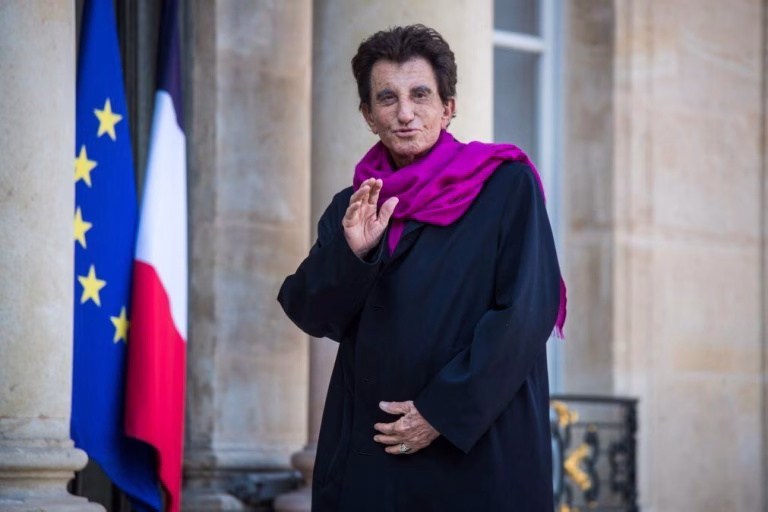 Governo francês pede a ministros da tutela que convoquem Jack Lang pelas suas ligações ao caso Epstein