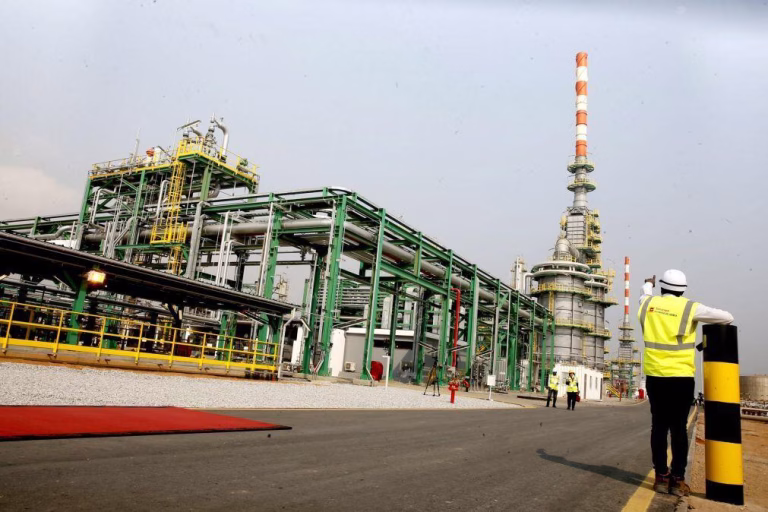 Angola tem de pensar no pós-petróleo e no caminho que abre a eletricidade - Costa Silva