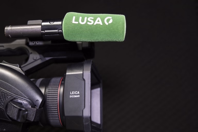Serviço da agência Lusa retomado