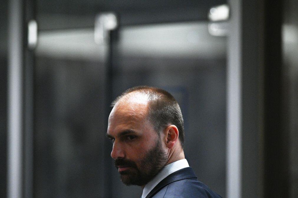 PGR do Brasil pede condenação de Eduardo Bolsonaro por coação