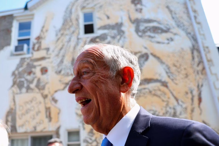 Marcelo escolheu Vhils para fazer o seu retrato oficial como Presidente da República