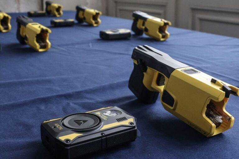 Sindicato dos Oficias da Polícia sublinha importância de 'tasers' na polícia