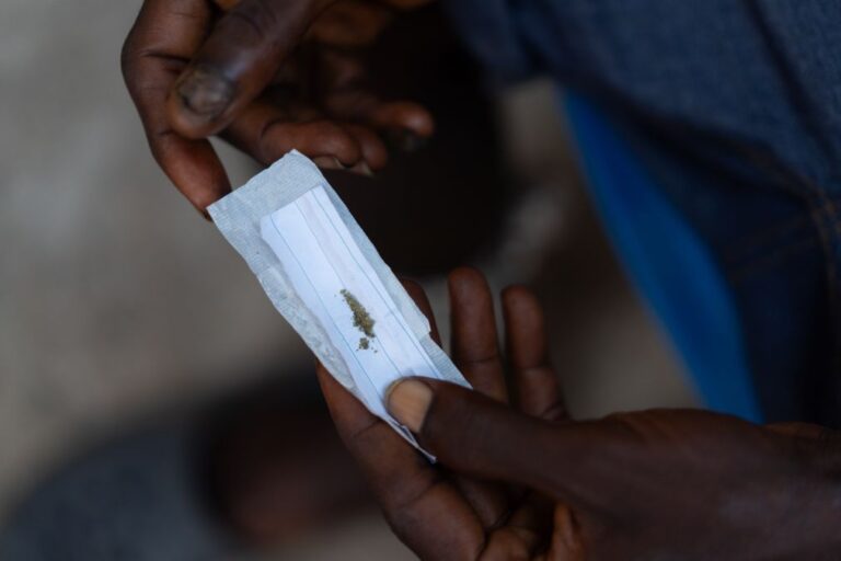 Quatro detidos em tráfico de 3,7 toneladas de fentanil em Moçambique