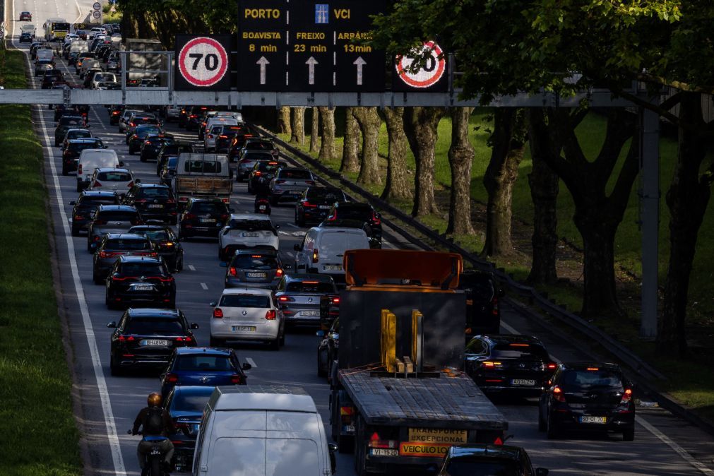 Dependência do carro mancha bom desempenho ambiental de Portugal
