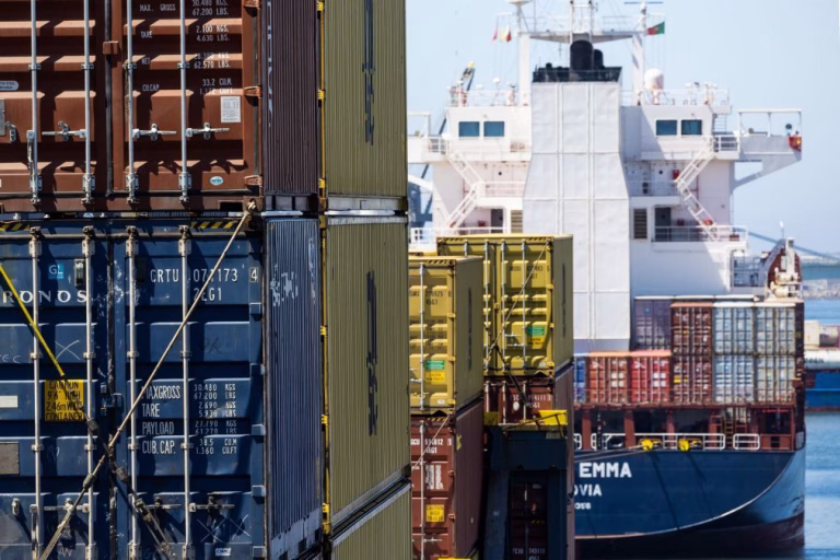 Comércio de bens do G20 cresce em 2025, exportações sobem 5,3% - OCDE